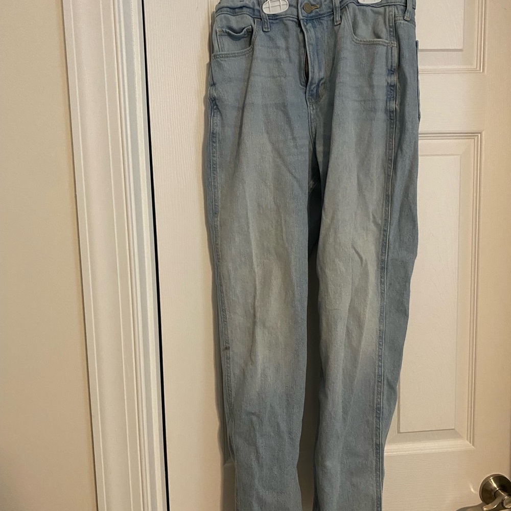 Hollister, barely worn blue mom jeans